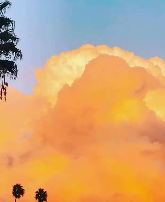 梦见两个月亮弯儿的含义