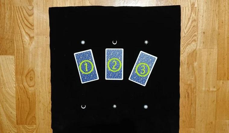 南锣鼓巷塔罗牌骗局_塔罗牌怎样占卜_塔罗牌算命诈骗