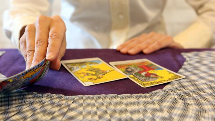 塔罗牌是否牌阵_揭秘网红塔罗牌占卜敛财术_塔罗牌占卜网络骗局