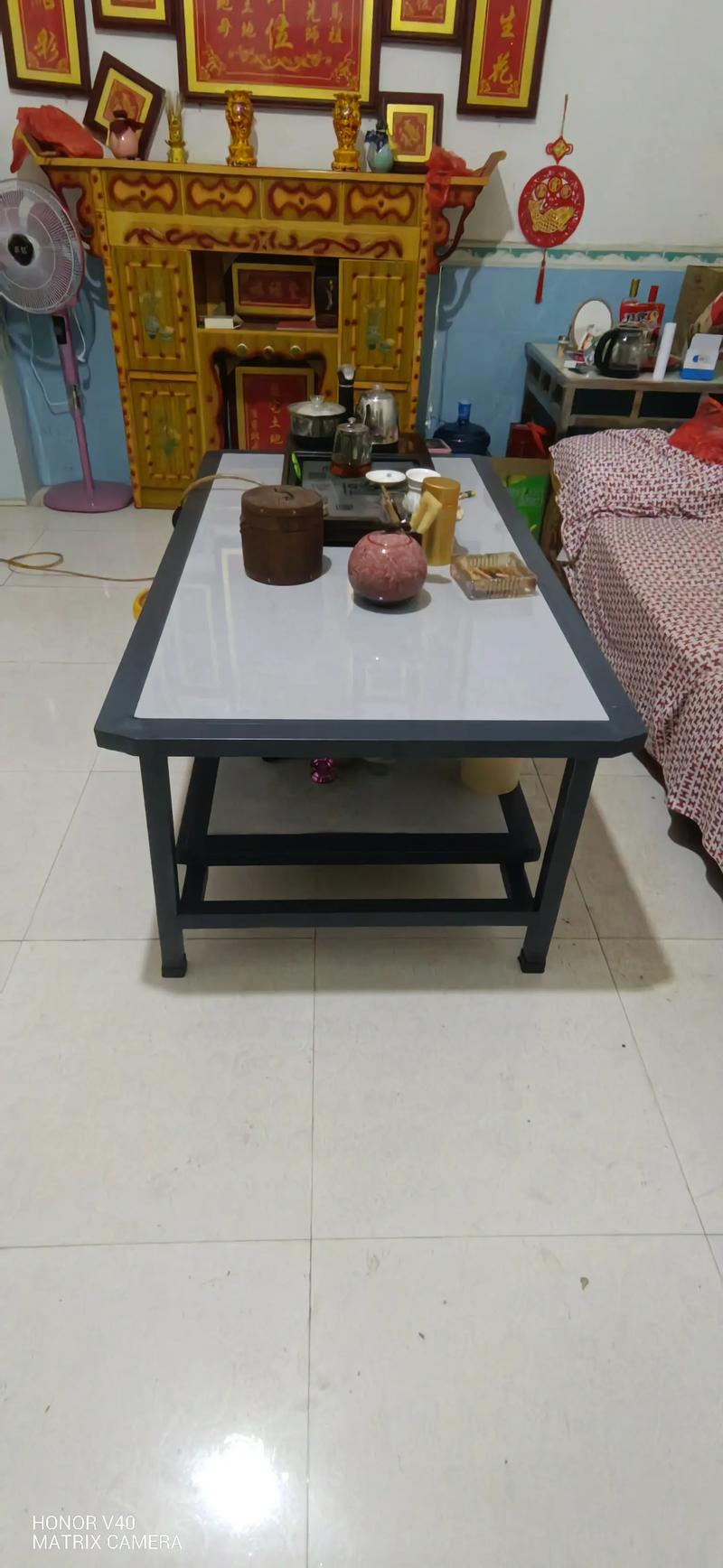 梦见小桌子意思_梦见小桌子预示_周公解梦梦见坐桌子吃饭