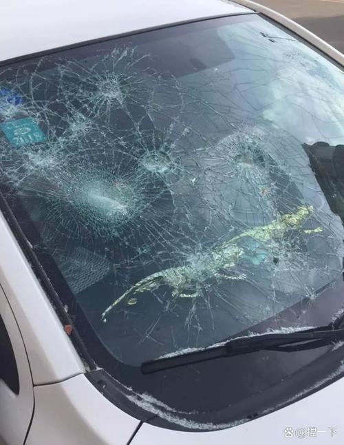 梦见出售自己的车_梦见自己的车被砸_预示重工作任务