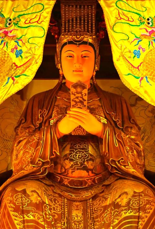 梦见帮神像擦身它活了 灵性之旅 文化遗产保护_梦见寺里的神像