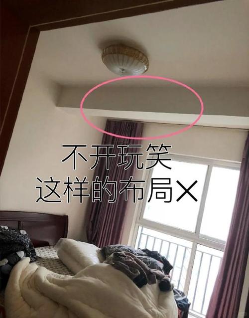 卧室床的摆放风水_五行属木床头朝向_床头不能靠两面墙