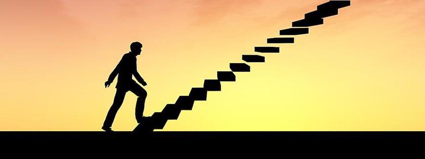 梦见爬楼梯的含义_梦见上楼梯下楼梯_梦见上楼梯踩空