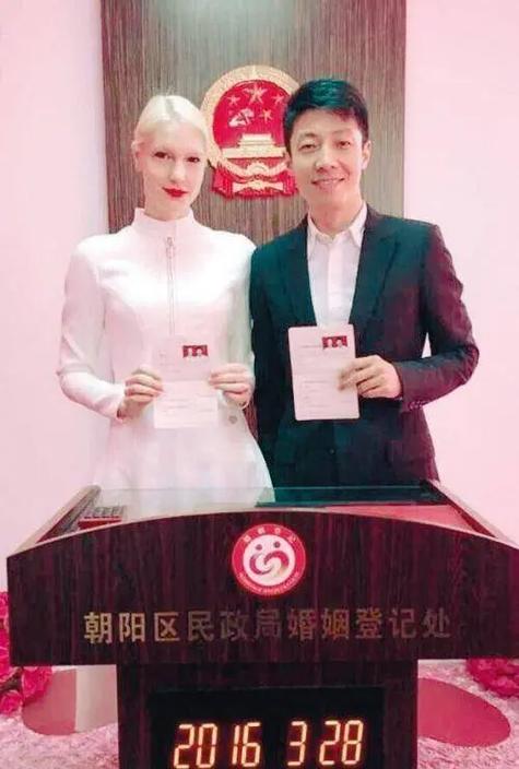 网友给撒贝宁老婆起名_撒贝宁妻子李白_撒贝宁和李白婚姻故事