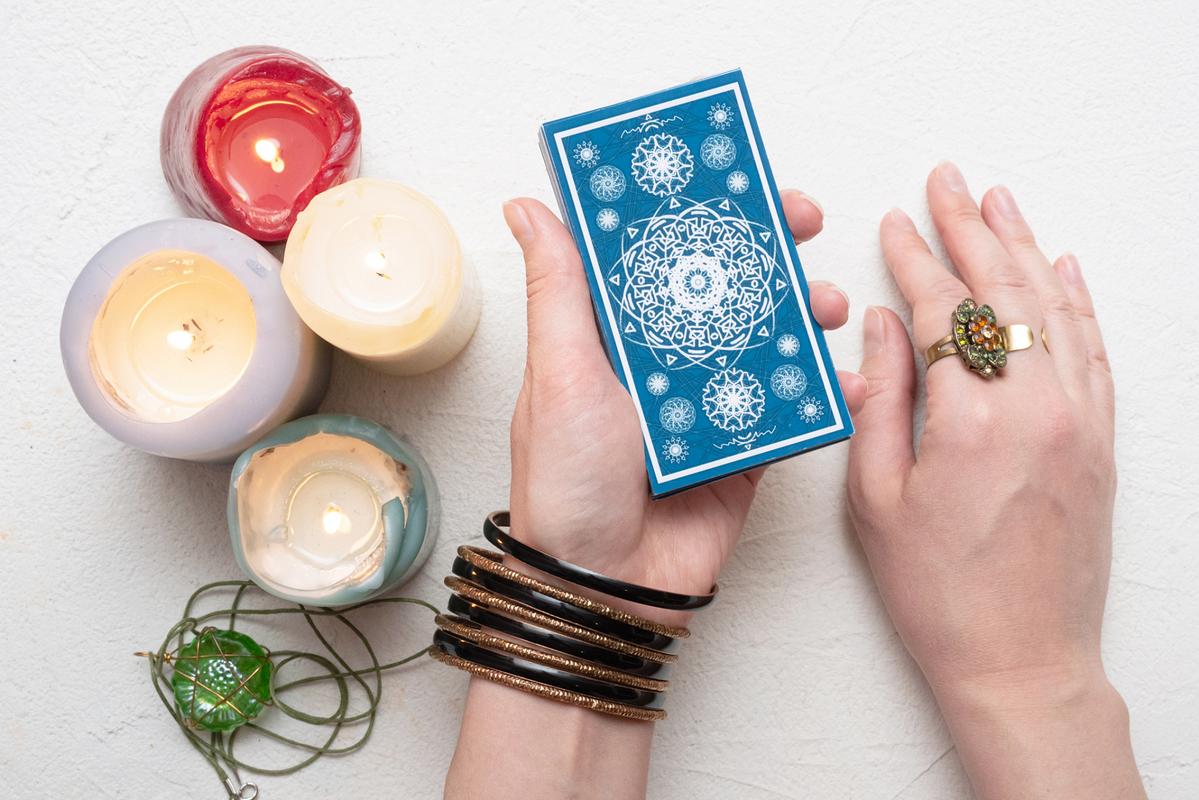 塔罗牌给别人占卜_塔罗牌给别人占卜_塔罗牌给别人占卜