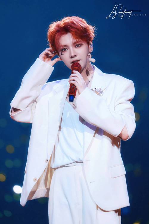 曝光:鹿晗在机场打王俊凯是怎么回事 网传他们不和是真的吗