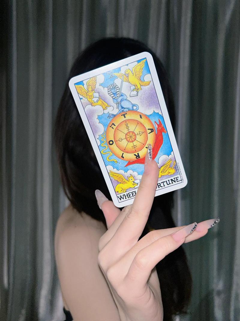 塔罗牌占卜感情走向分析_测试我们还有缘分吗_塔罗牌占卜爱情缘分深浅