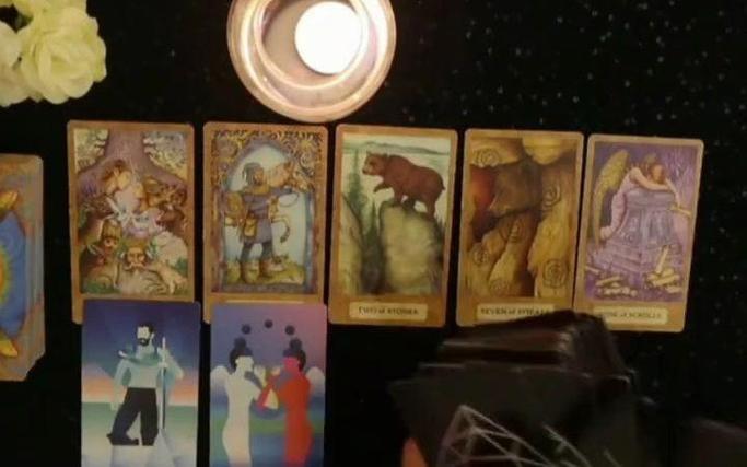 塔罗牌星币首牌事业占卜_正缘塔罗牌测试_圣杯皇后正位正缘分析
