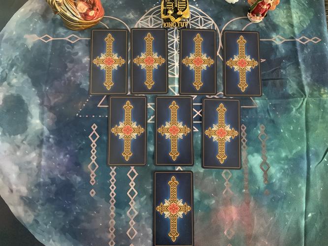 白羊座女性塔罗牌占卜_塔罗牌解析白羊女内在力量_塔罗牌strength