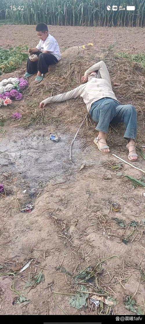 妻子难产去世梦见她_带宝宝去看她_梦见抱着的婴儿哭